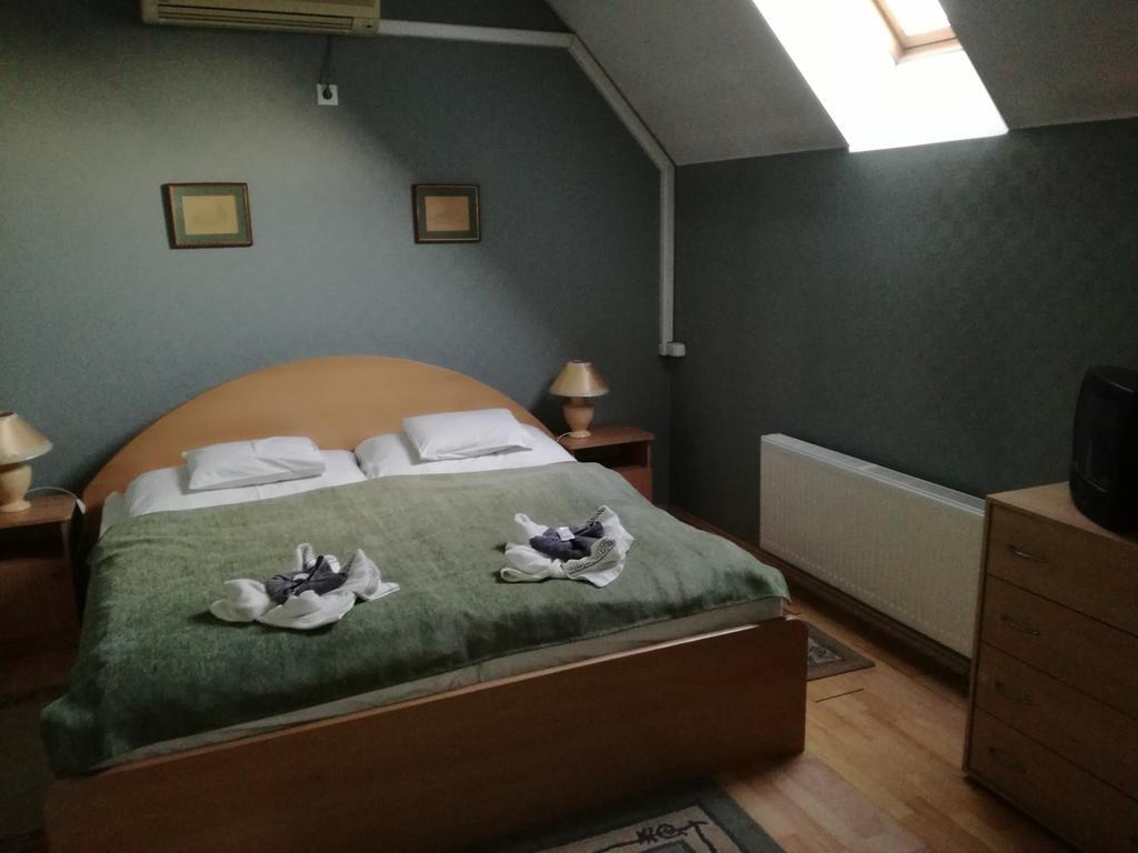 Hotel Arany Trofea Eğri Dış mekan fotoğraf