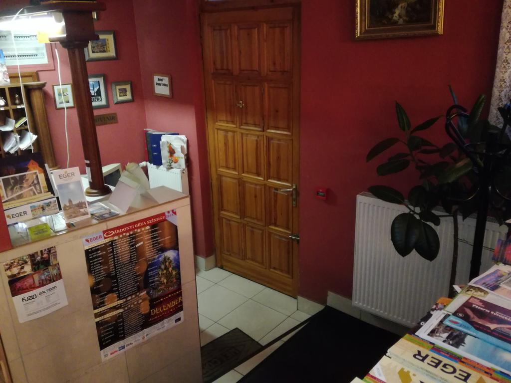 Hotel Arany Trofea Eğri Dış mekan fotoğraf