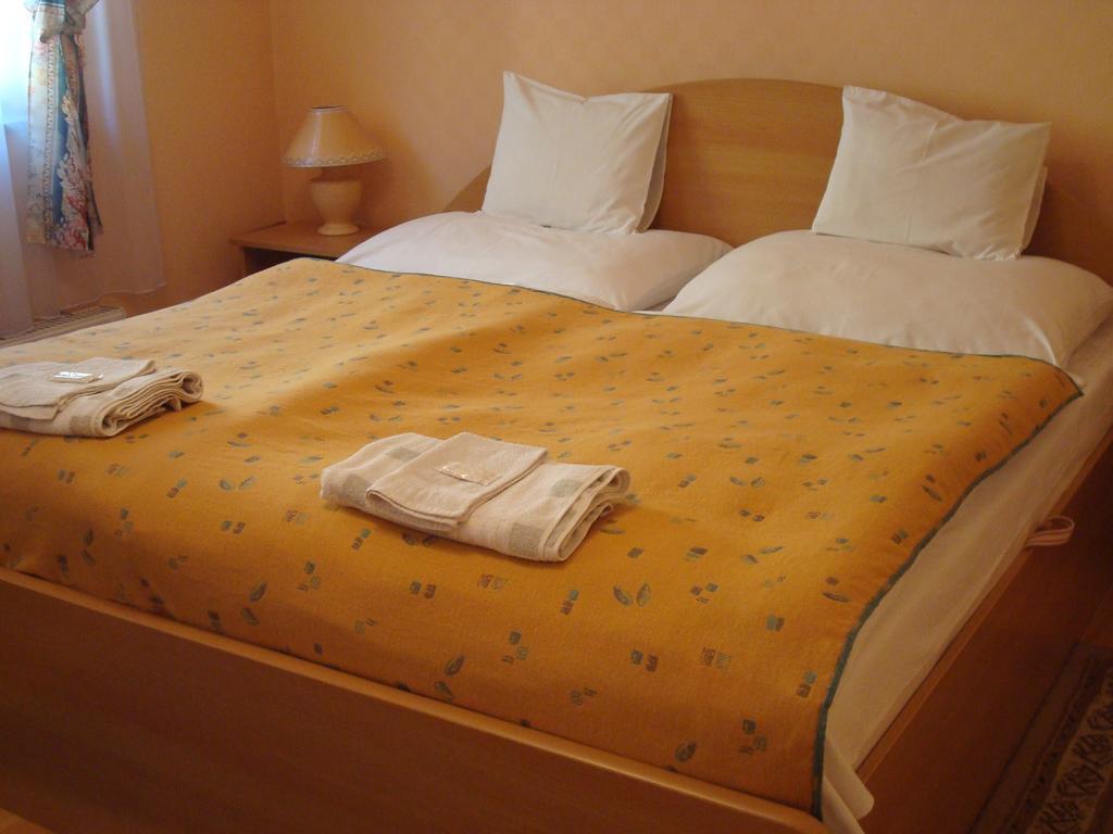 Hotel Arany Trofea Eğri Dış mekan fotoğraf